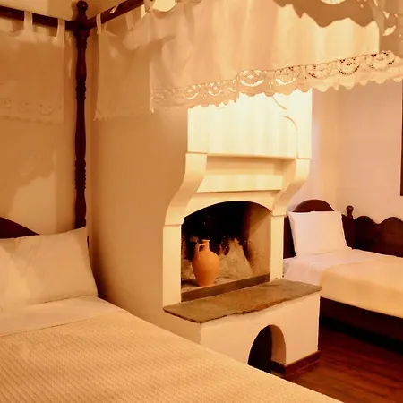 Traditional Lanari Pensiune