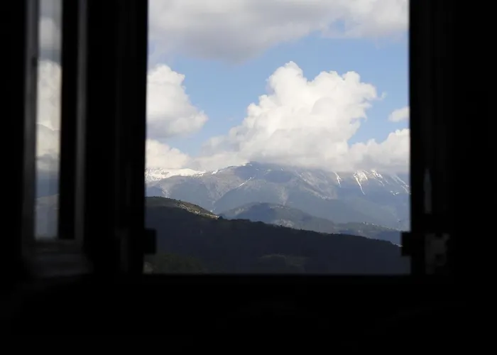 Traditional Lanari Gasthuis