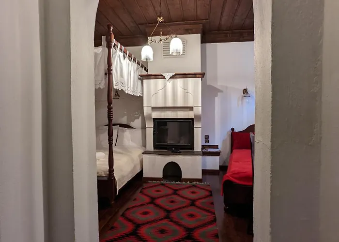 Traditional Lanari Gasthuis